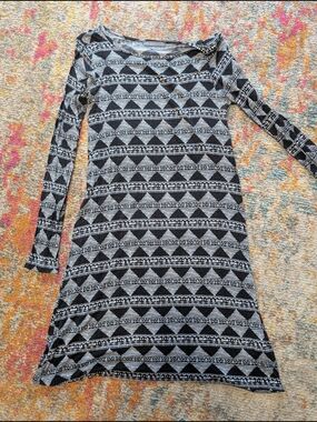 Loveappella Long-Sleeve Geometric Knit Dress in Black and White - StitchFix